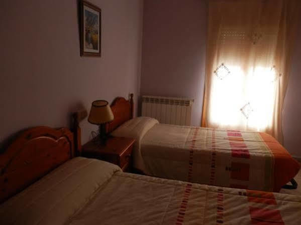 Hostal El Portalico Linares de Mora ภายนอก รูปภาพ